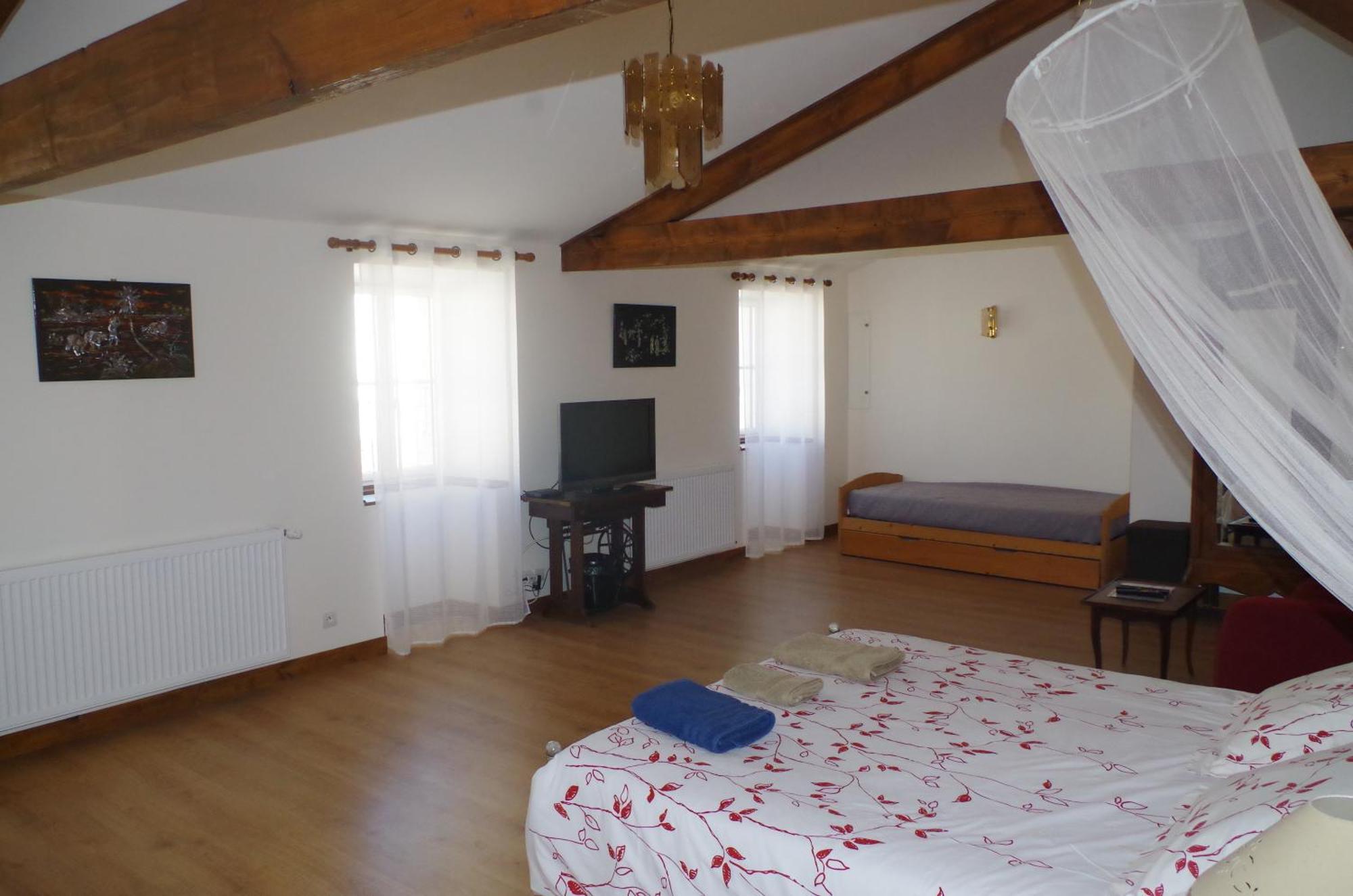 Maison D'Hotes Le Cadran Solaire Courcelles  Phòng bức ảnh